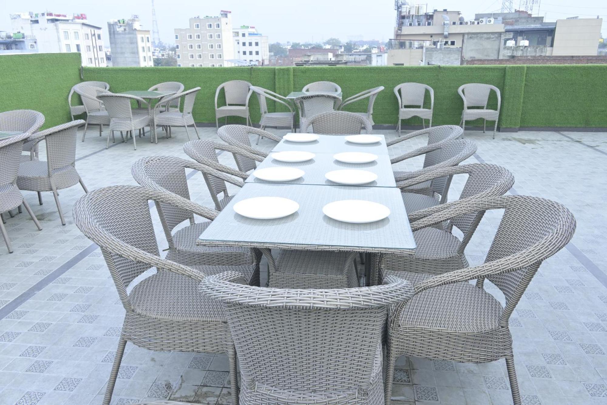 Vk Hotels & Resorts Amritsar Bagian luar foto