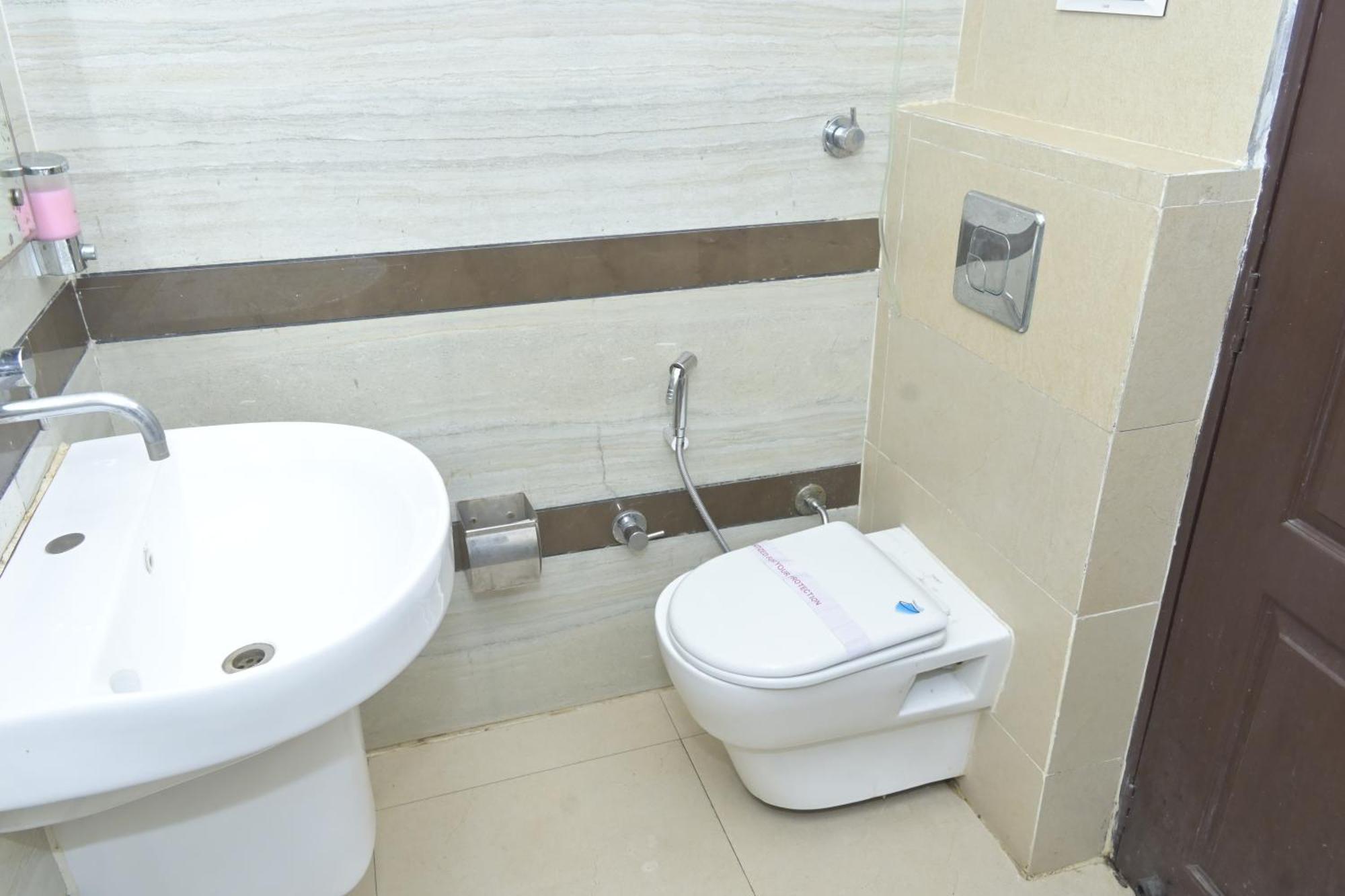 Vk Hotels & Resorts Amritsar Bagian luar foto